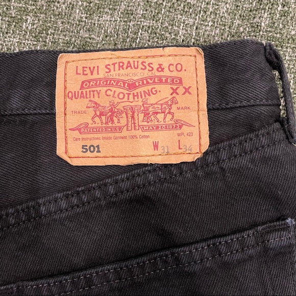 Levi’s 501 Shorts - Picture 4 of 4